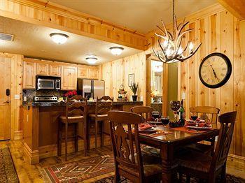 Red Stag Lodge By Utopian Lvh Park City Zewnętrze zdjęcie